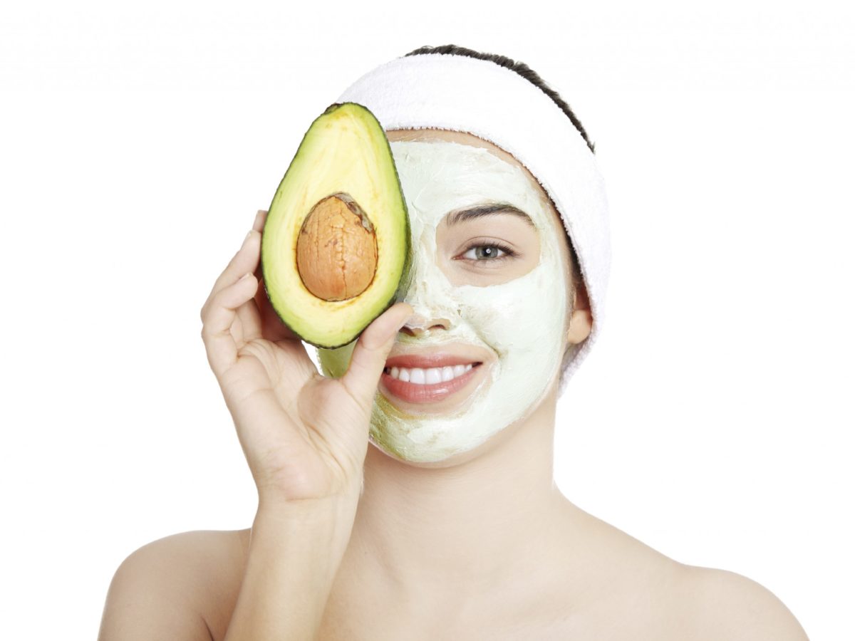 How to Make and Avocado Face Mask Naturally At Home