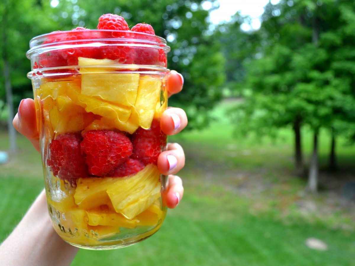 Healthy Fruit In A Jar Snack ⋆ Laura London Fitness